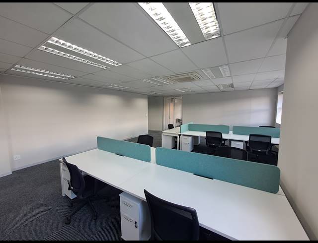 383M² OFFICE TO LET IN HYDE PARK
